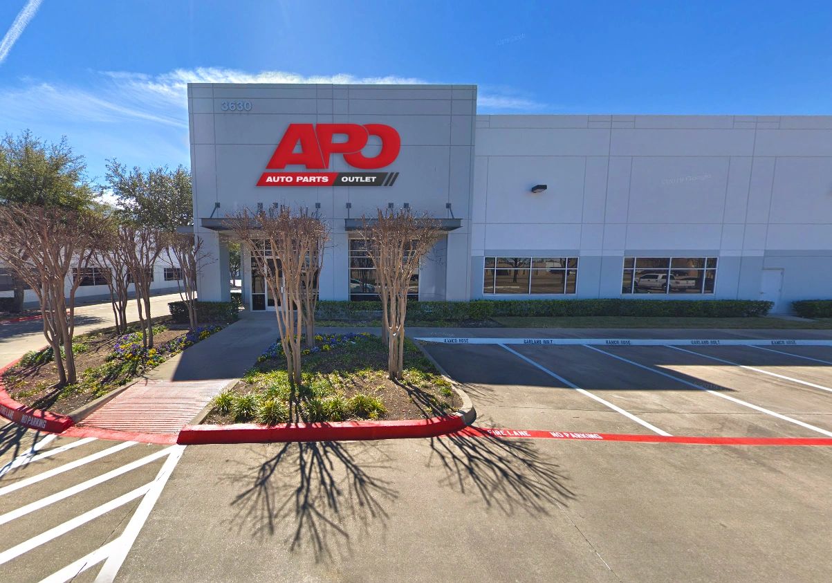 Auto Parts Outlet Physical Retail Hub and Commercial Counter